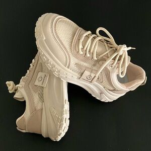 New Sneaker Shoe Khaki Lace up Breathable Mesh Low Top Women’s NWOT